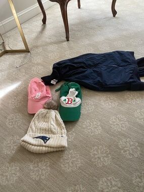 Boston Sport Bundle- 3 baseball hats, 1 Patriots ski hat & Tom Brady Navy Jacket